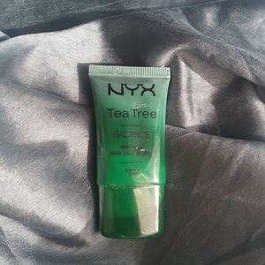 skin serum and primer - Nyx Tea Tree Balance